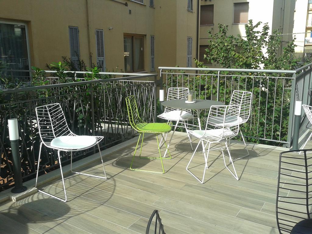 Hotel Corso Alaxi Hotels Аласио Екстериор снимка
