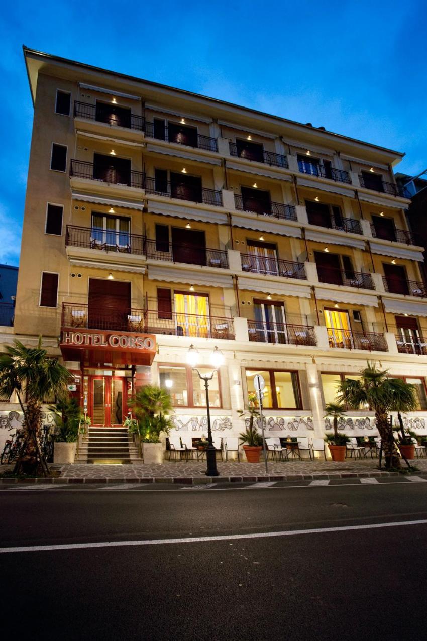 Hotel Corso Alaxi Hotels Аласио Екстериор снимка