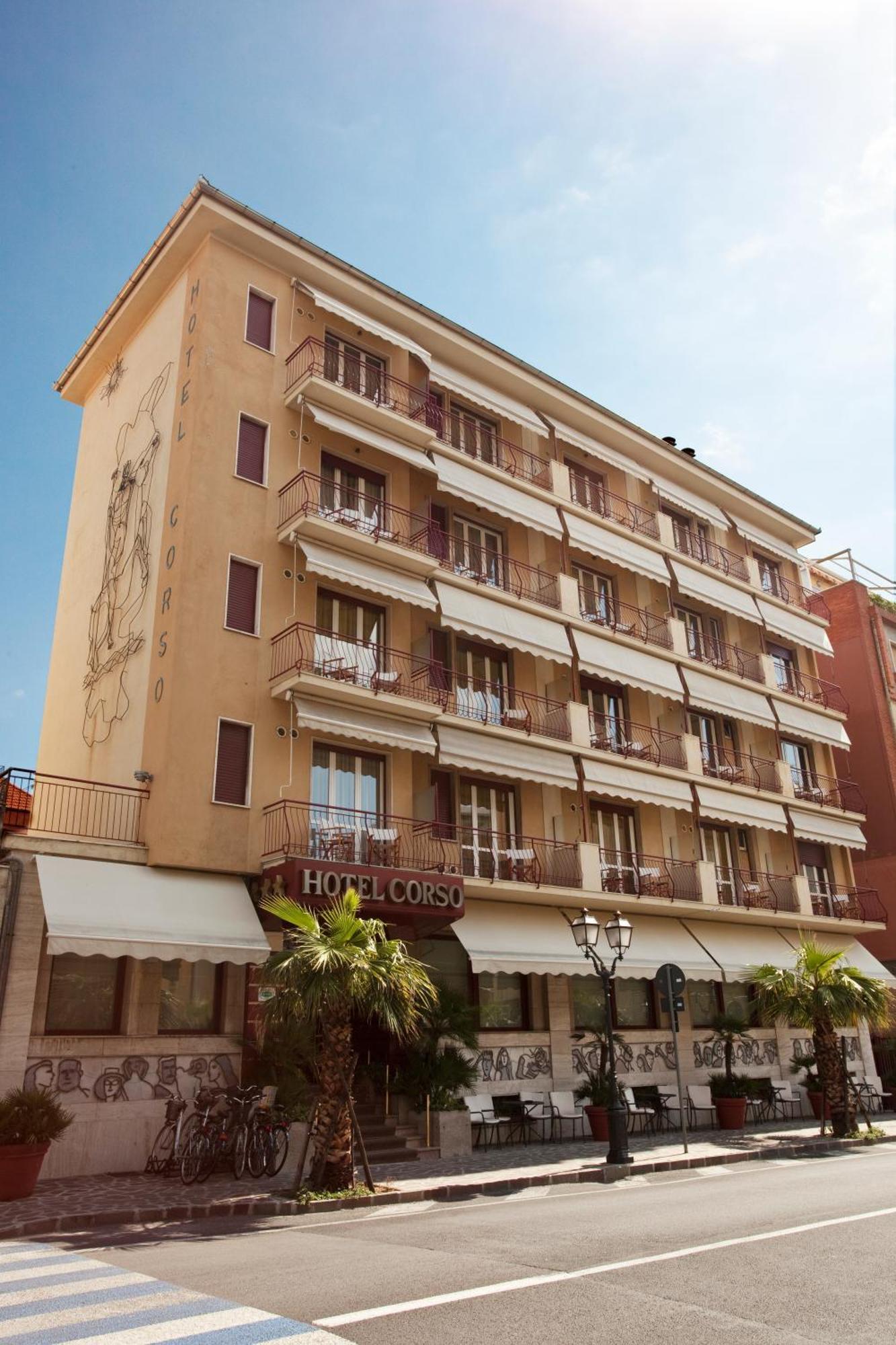 Hotel Corso Alaxi Hotels Аласио Екстериор снимка