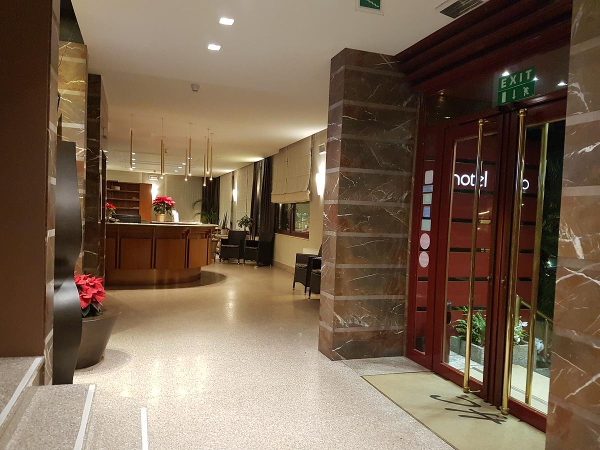 Hotel Corso Alaxi Hotels Аласио Екстериор снимка